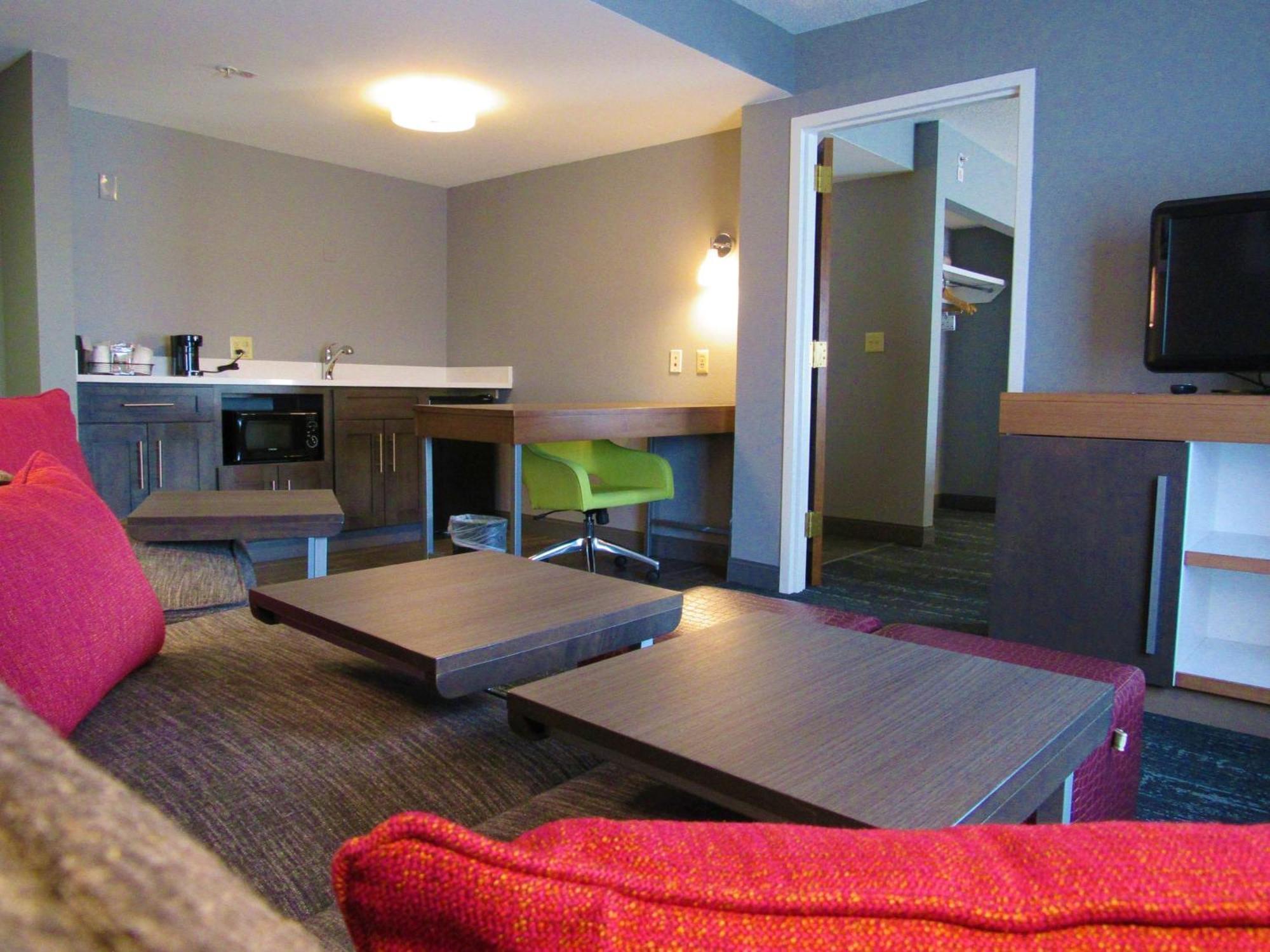 Hampton Inn & Suites Newtown Yardley Bagian luar foto