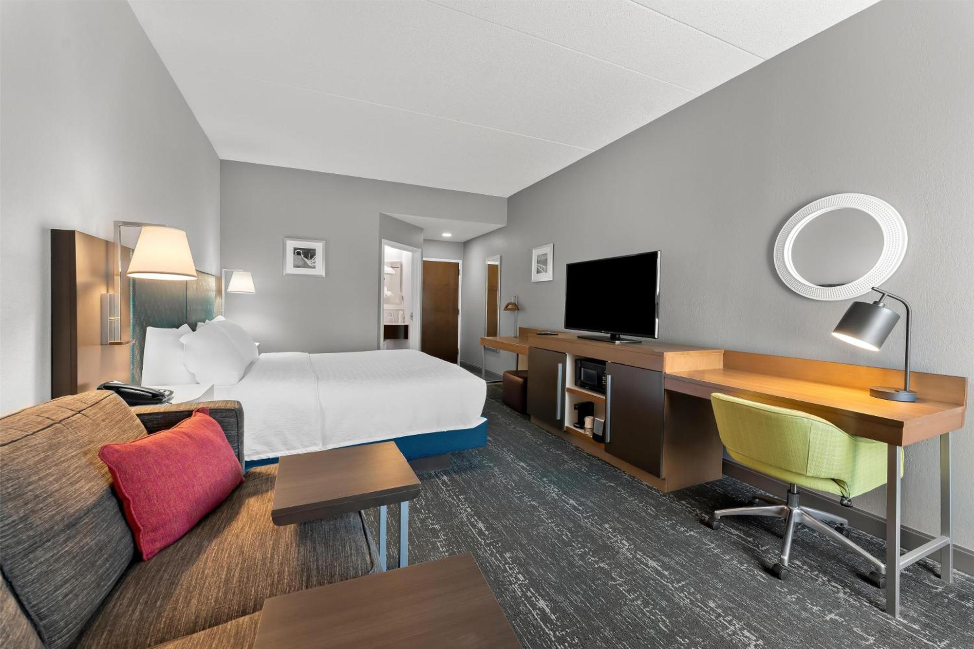 Hampton Inn & Suites Newtown Yardley Bagian luar foto