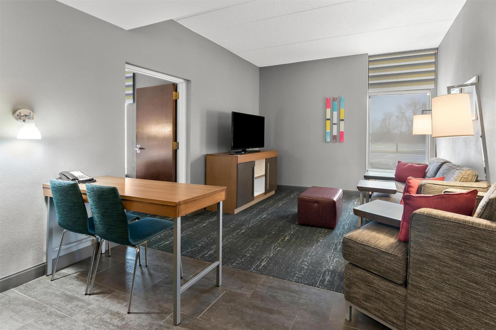 Hampton Inn & Suites Newtown Yardley Bagian luar foto